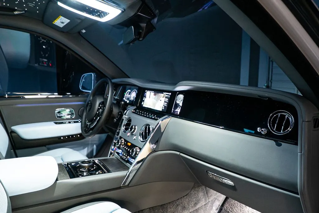 Rolls-Royce Cullinan photo 36