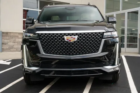 More photos of 2022 Cadillac Escalade ESV Premium at Atlanta Autos, GA