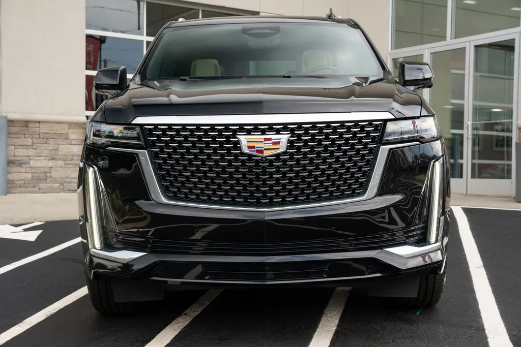 Cadillac Escalade ESV photo 4