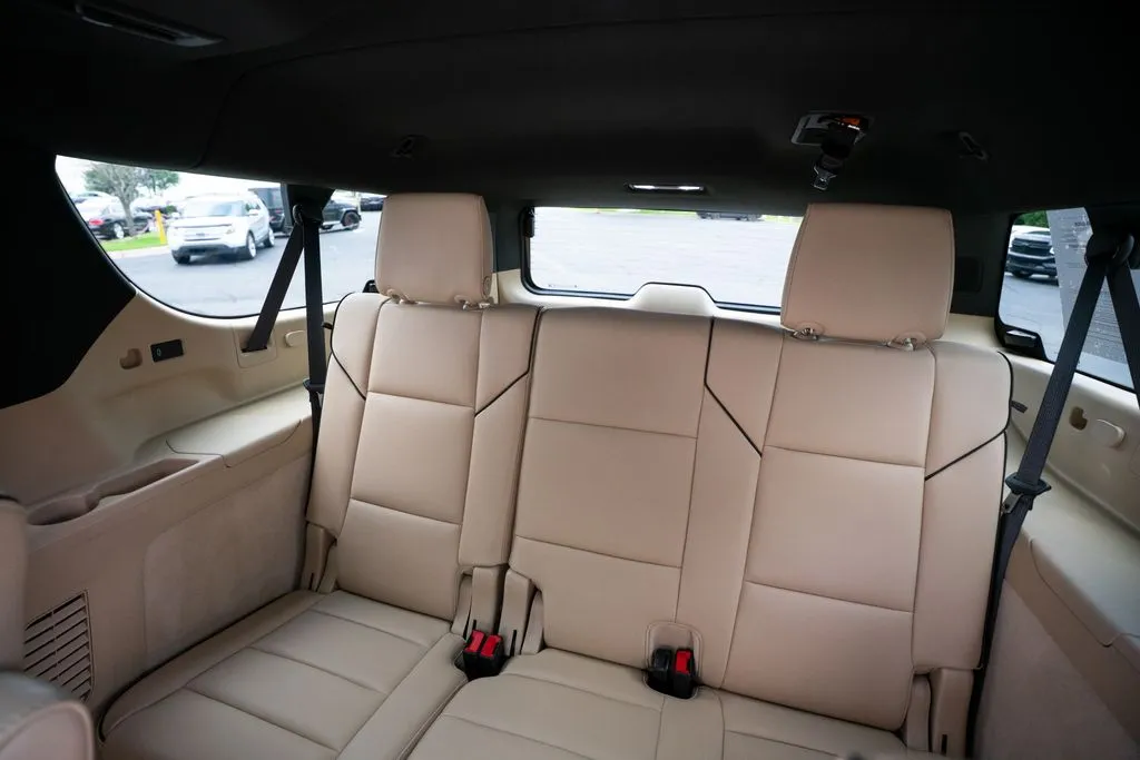 Cadillac Escalade ESV photo 49