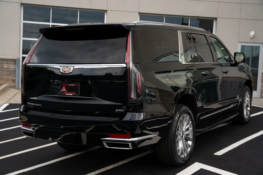 Cadillac Escalade ESV photo 11