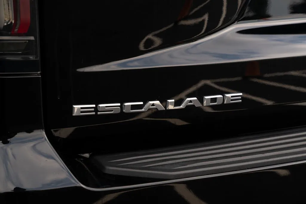 Cadillac Escalade ESV photo 20