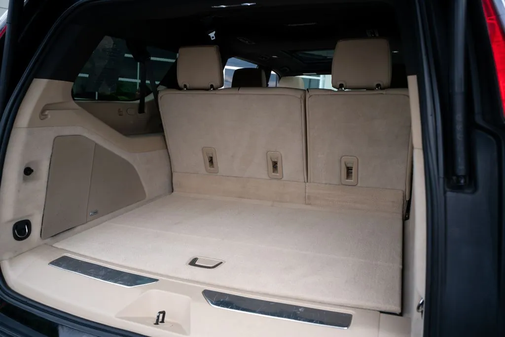 Cadillac Escalade ESV photo 51
