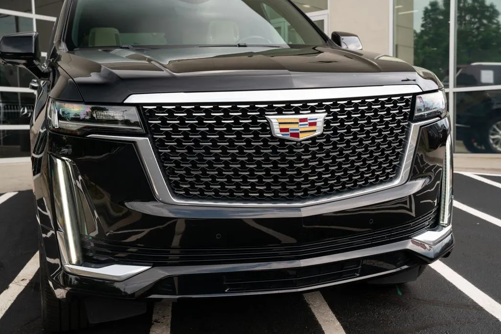 Cadillac Escalade ESV photo 5