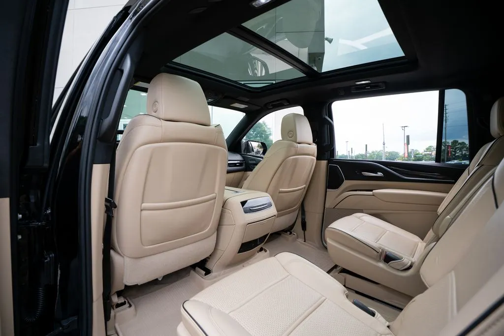 Cadillac Escalade ESV photo 44