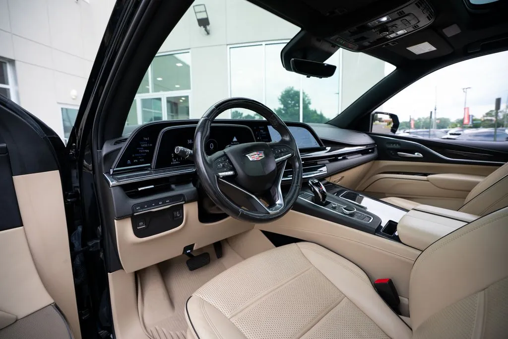 Cadillac Escalade ESV photo 28