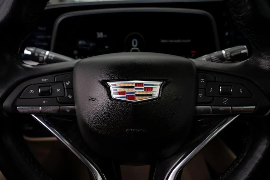 Cadillac Escalade ESV photo 33