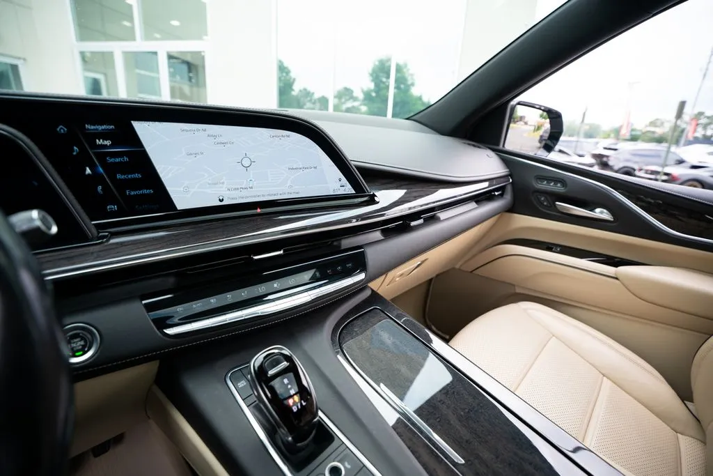 Cadillac Escalade ESV photo 37