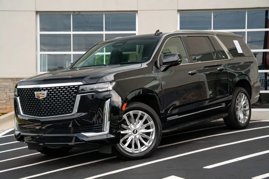Cadillac Escalade ESV photo 2