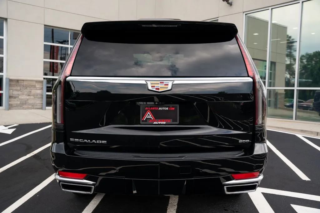 Cadillac Escalade ESV photo 15