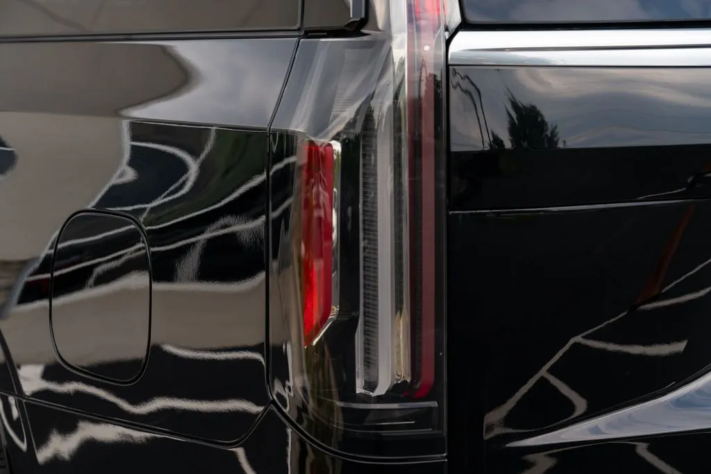 Cadillac Escalade ESV photo 18