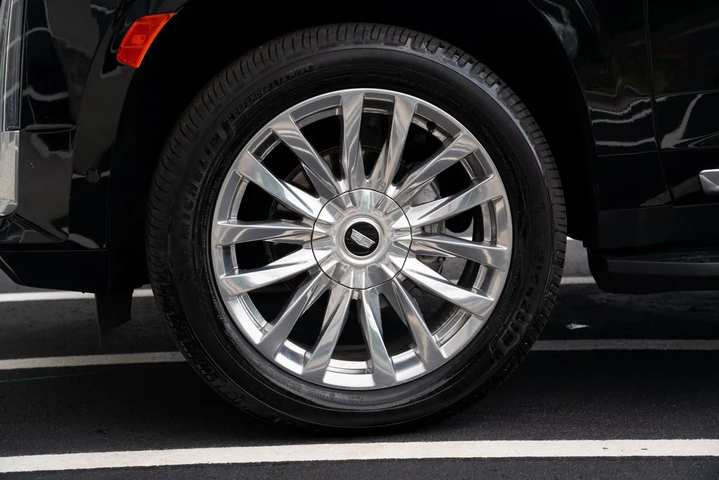 Cadillac Escalade ESV photo 23
