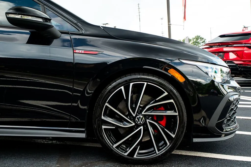 Volkswagen Golf GTI photo 9