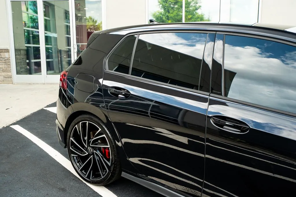 Volkswagen Golf GTI photo 10