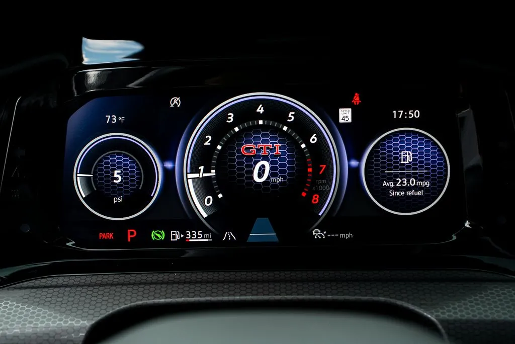 Volkswagen Golf GTI photo 26