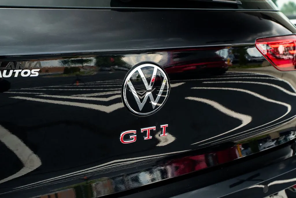 Volkswagen Golf GTI photo 14