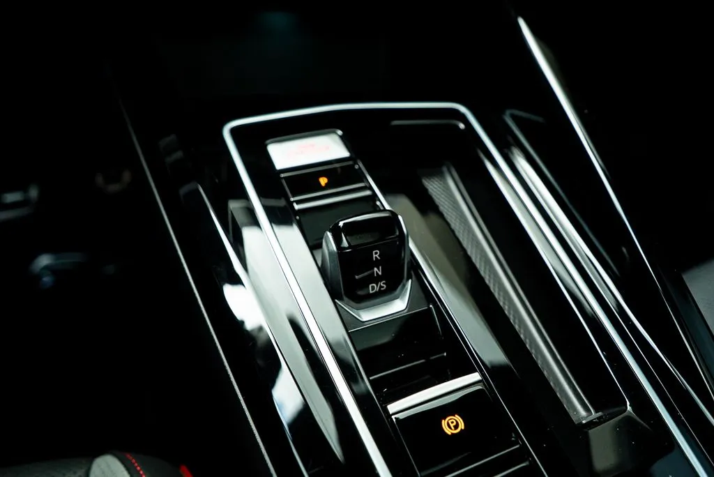 Volkswagen Golf GTI photo 30