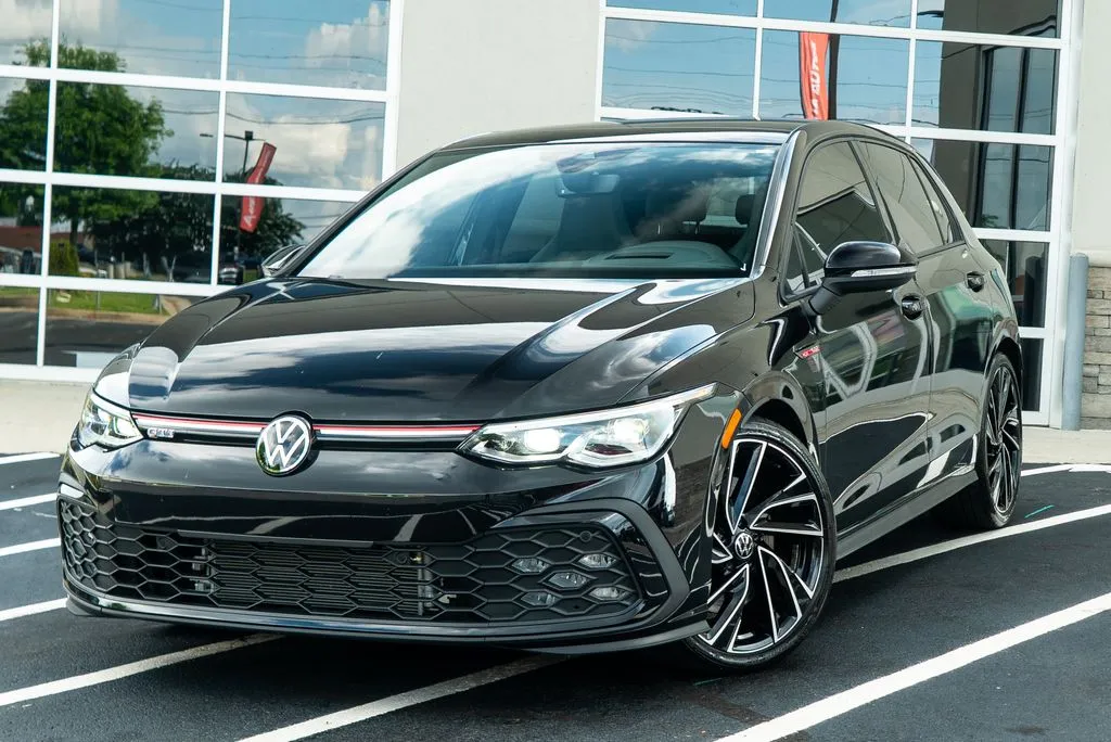 Volkswagen Golf GTI photo 2