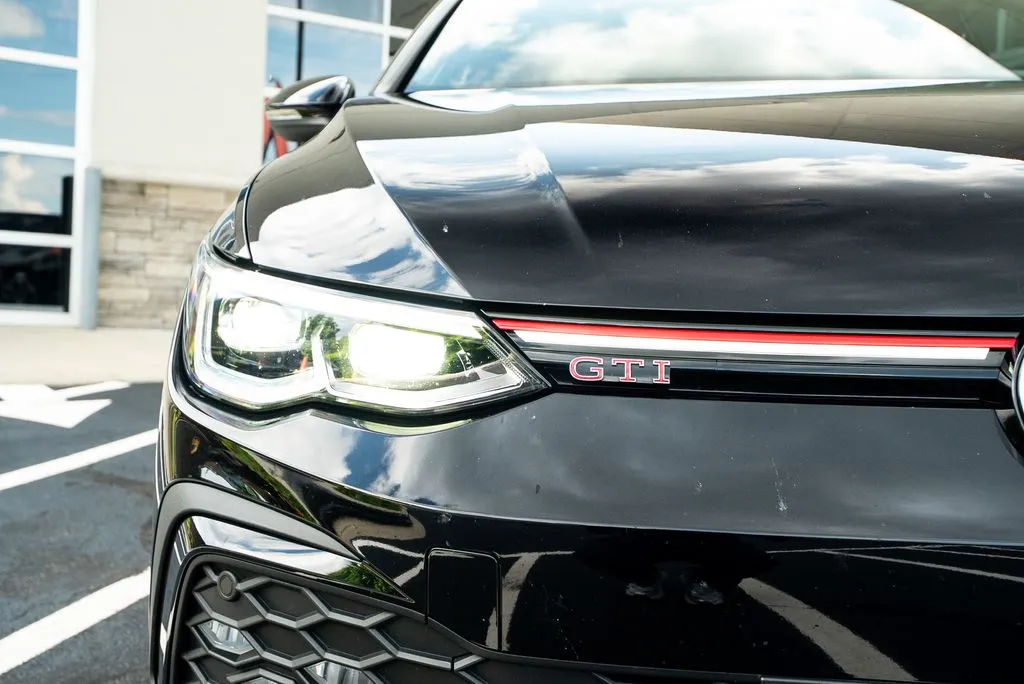 Volkswagen Golf GTI photo 6