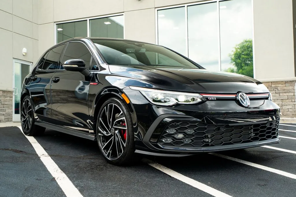 Volkswagen Golf GTI photo 7