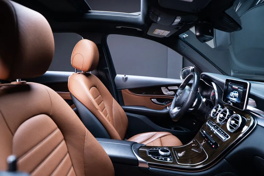 Mercedes-Benz GLC photo 32