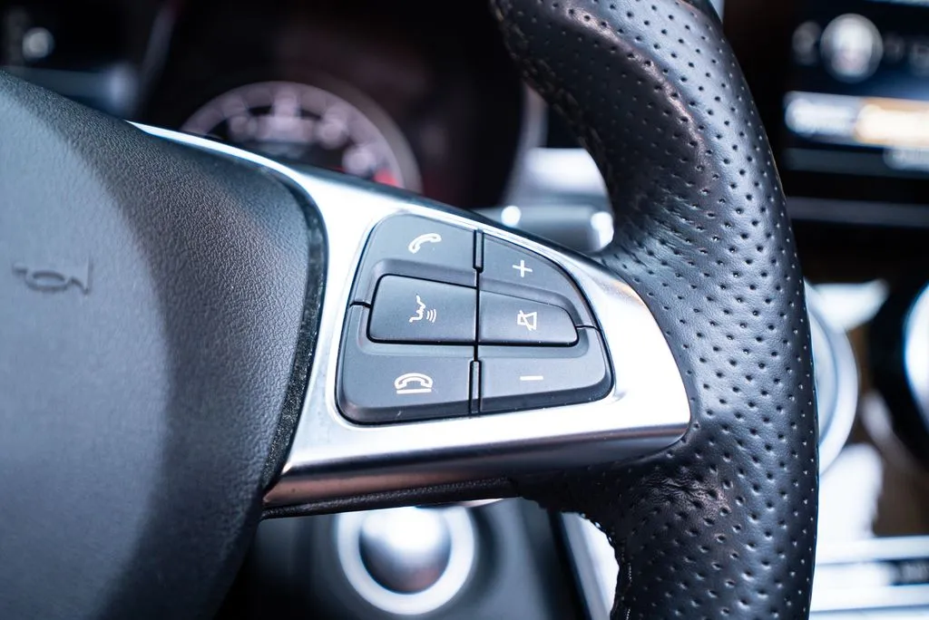 Mercedes-Benz GLC photo 25