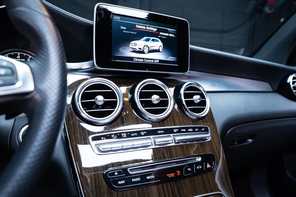 Mercedes-Benz GLC photo 27