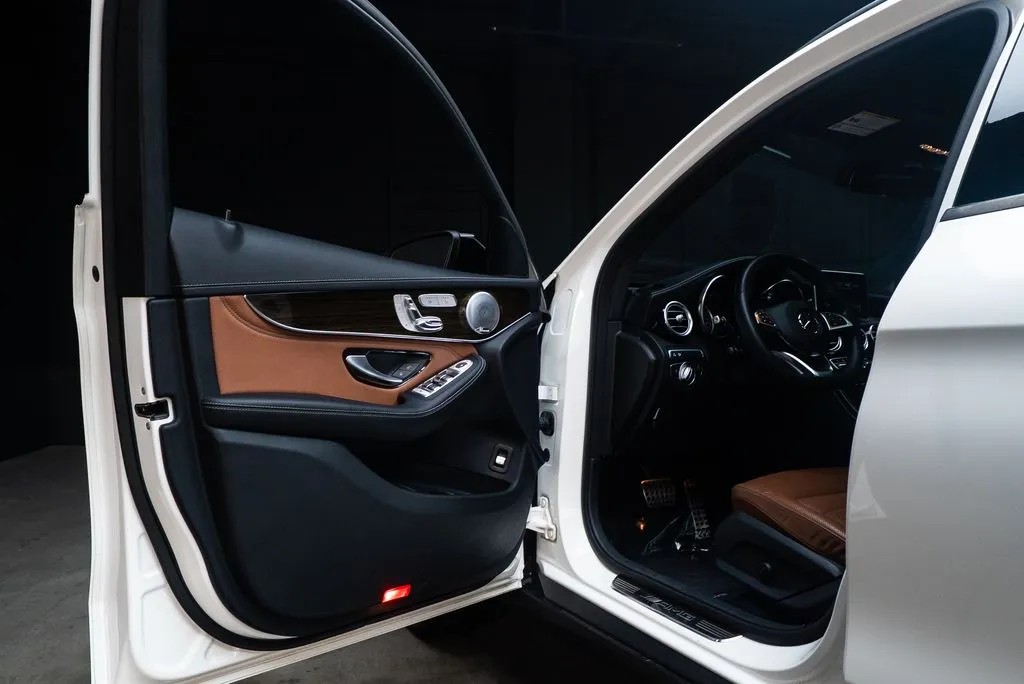 Mercedes-Benz GLC photo 17