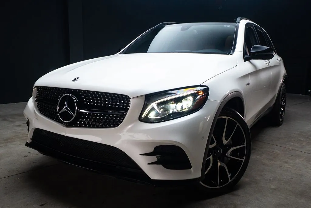 Mercedes-Benz GLC photo 2