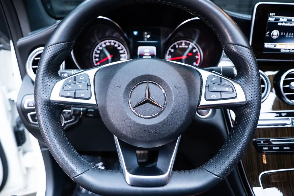 Mercedes-Benz GLC photo 23