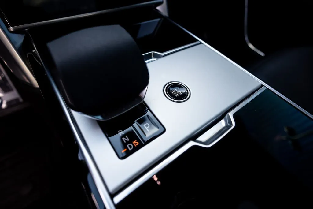 Land Rover Range Rover photo 28
