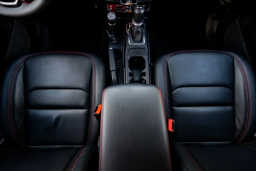 Jeep Wrangler photo 34