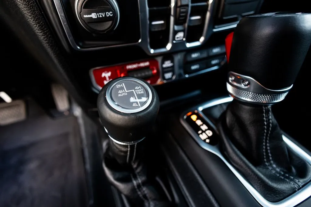 Jeep Wrangler photo 32