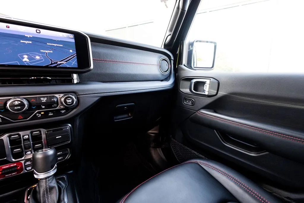Jeep Wrangler photo 37