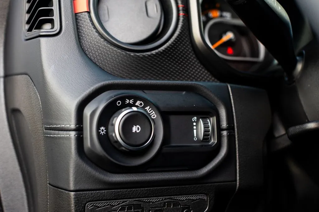 Jeep Wrangler photo 19
