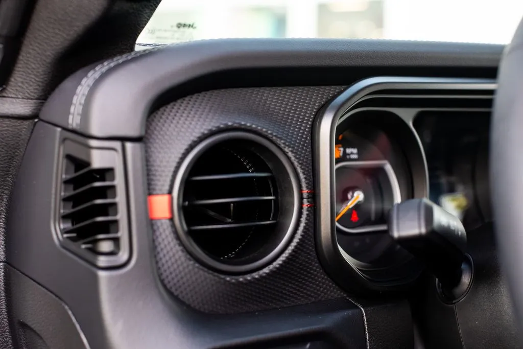 Jeep Wrangler photo 20