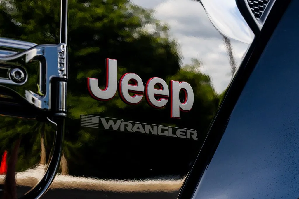 Jeep Wrangler photo 7