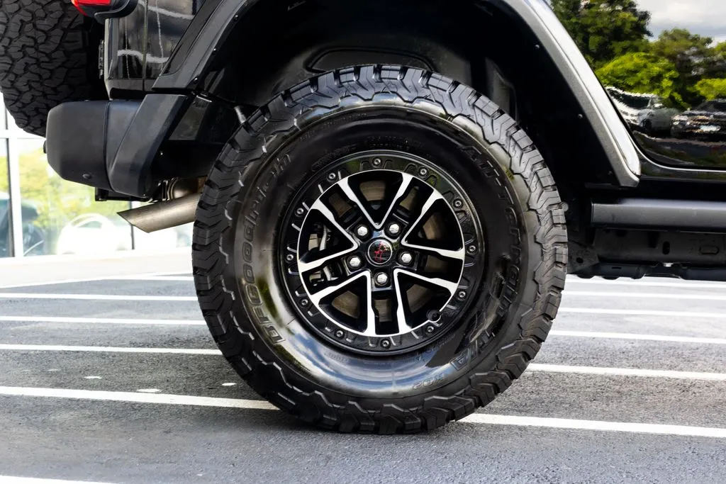 Jeep Wrangler photo 10