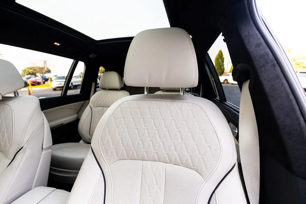 BMW X7 photo 42