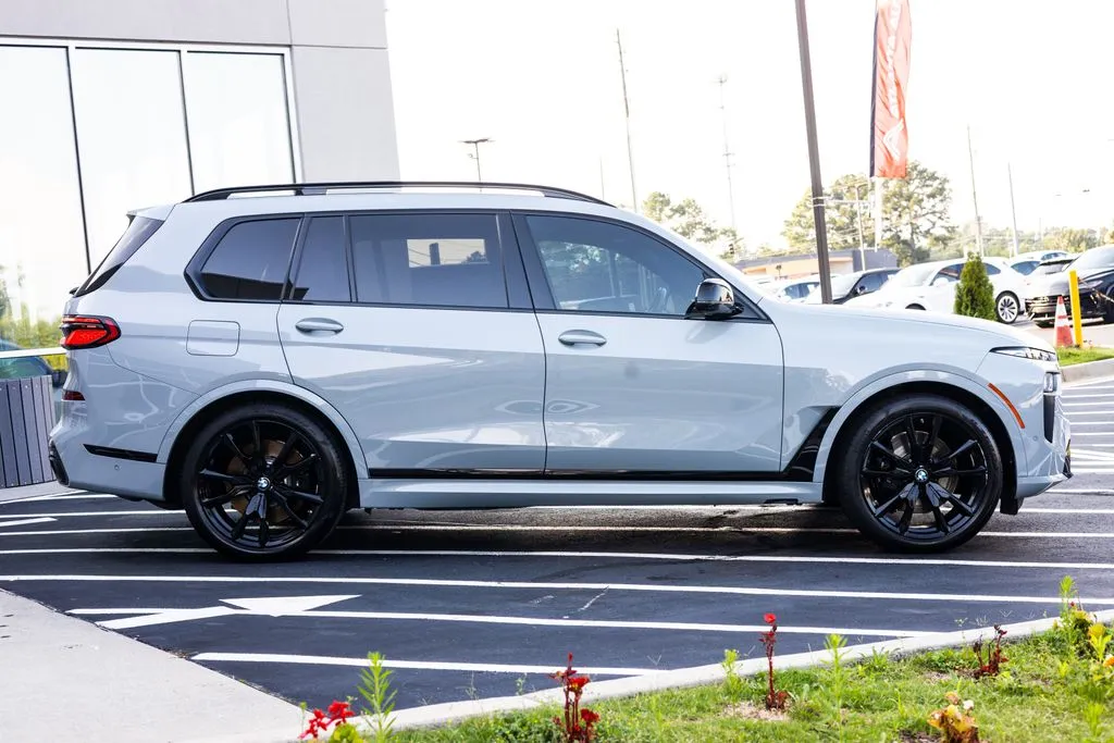 BMW X7 photo 10