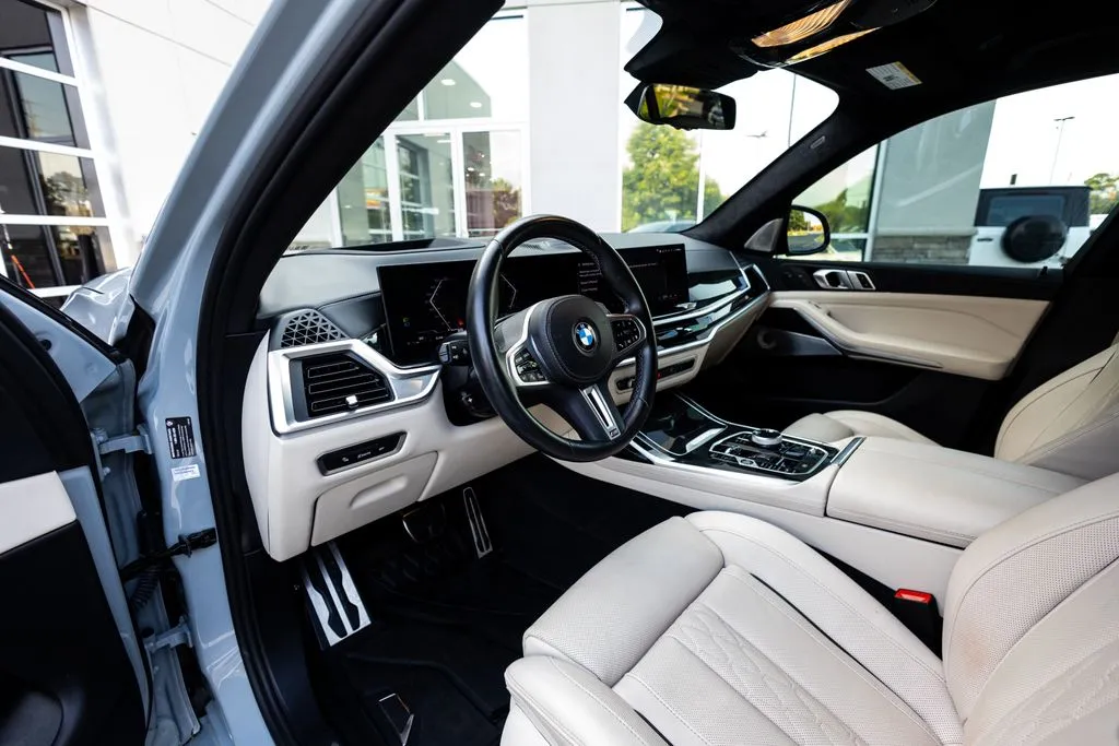 BMW X7 photo 21
