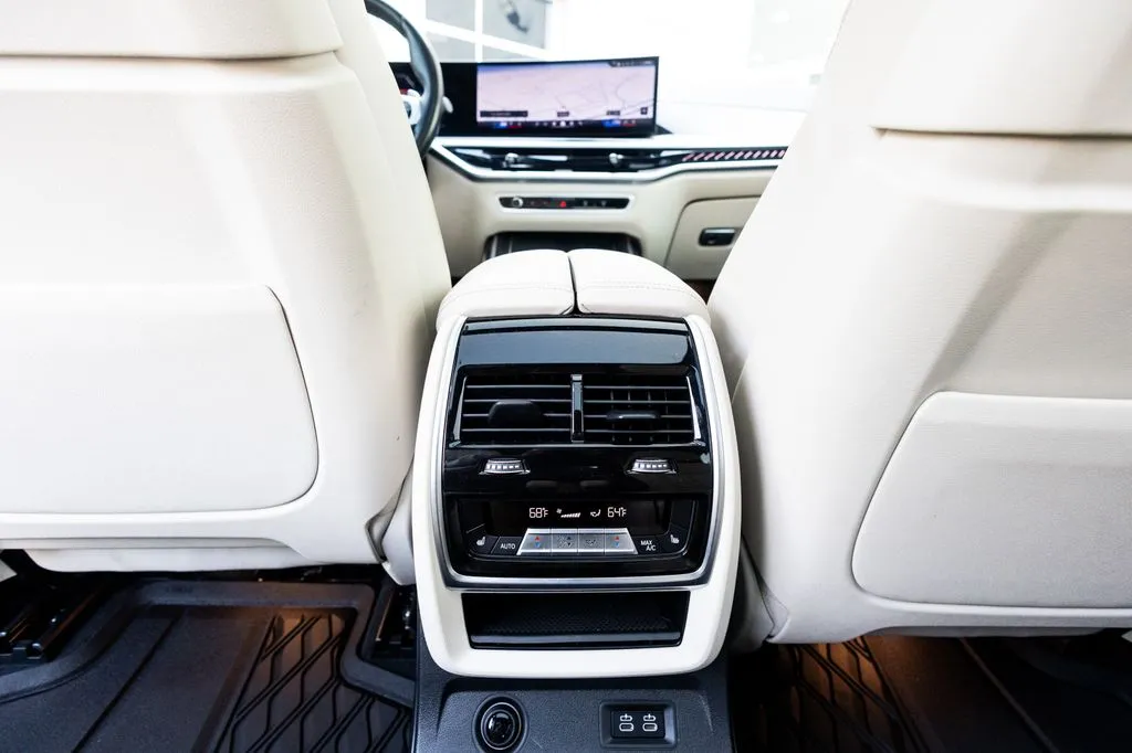 BMW X7 photo 53