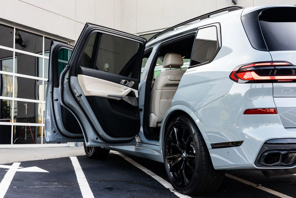 BMW X7 photo 14