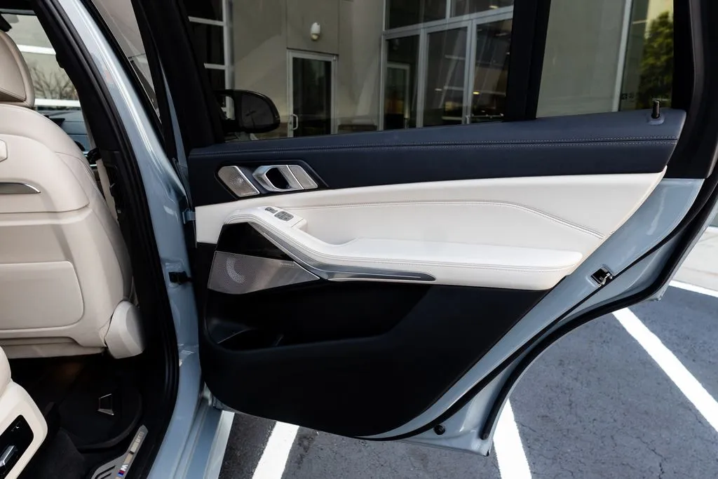 BMW X7 photo 55