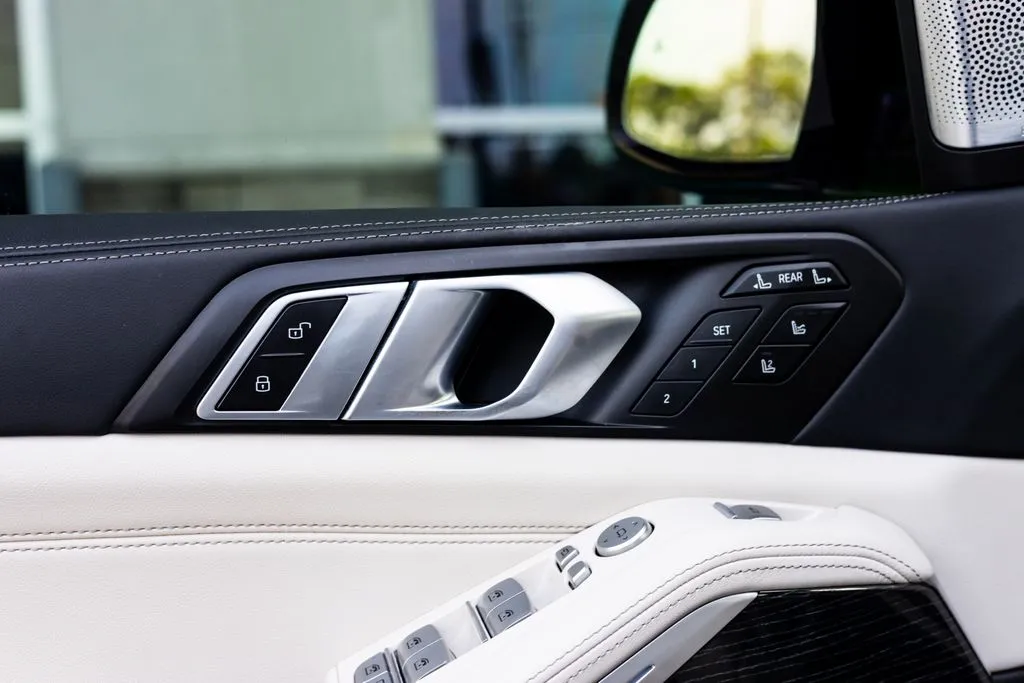 BMW X7 photo 16