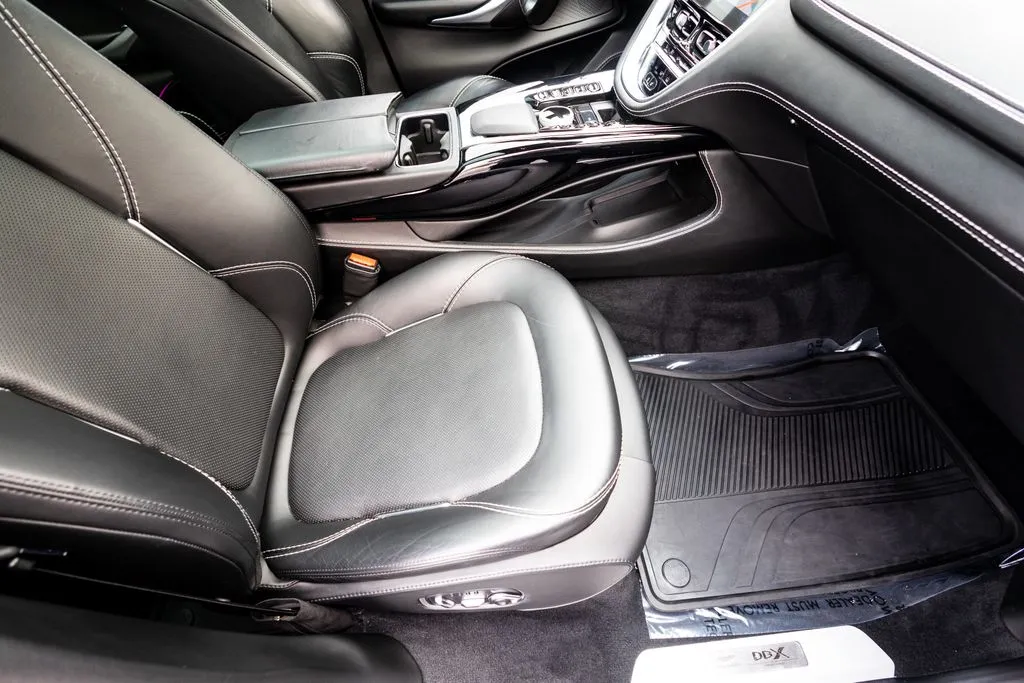 Aston Martin DBX photo 43