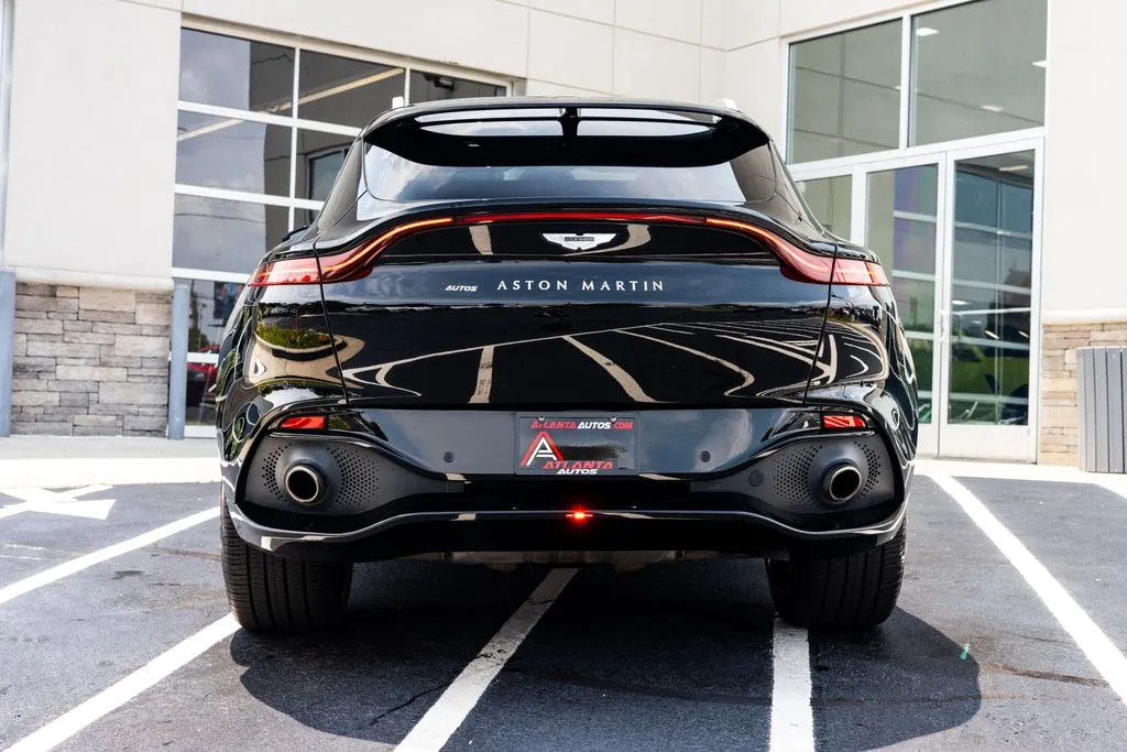 Aston Martin DBX photo 13