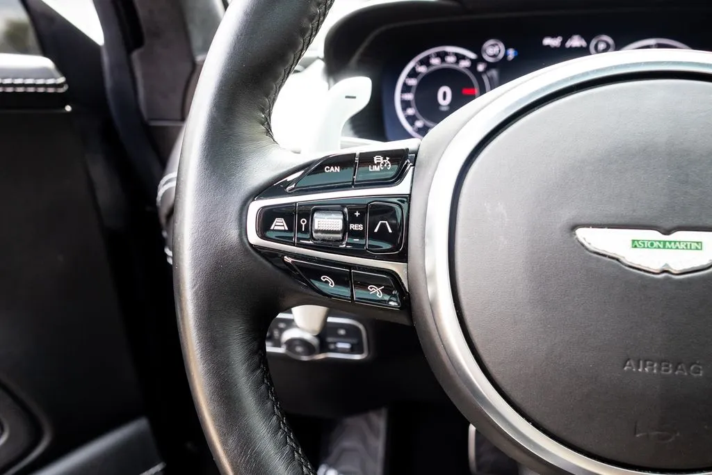 Aston Martin DBX photo 25