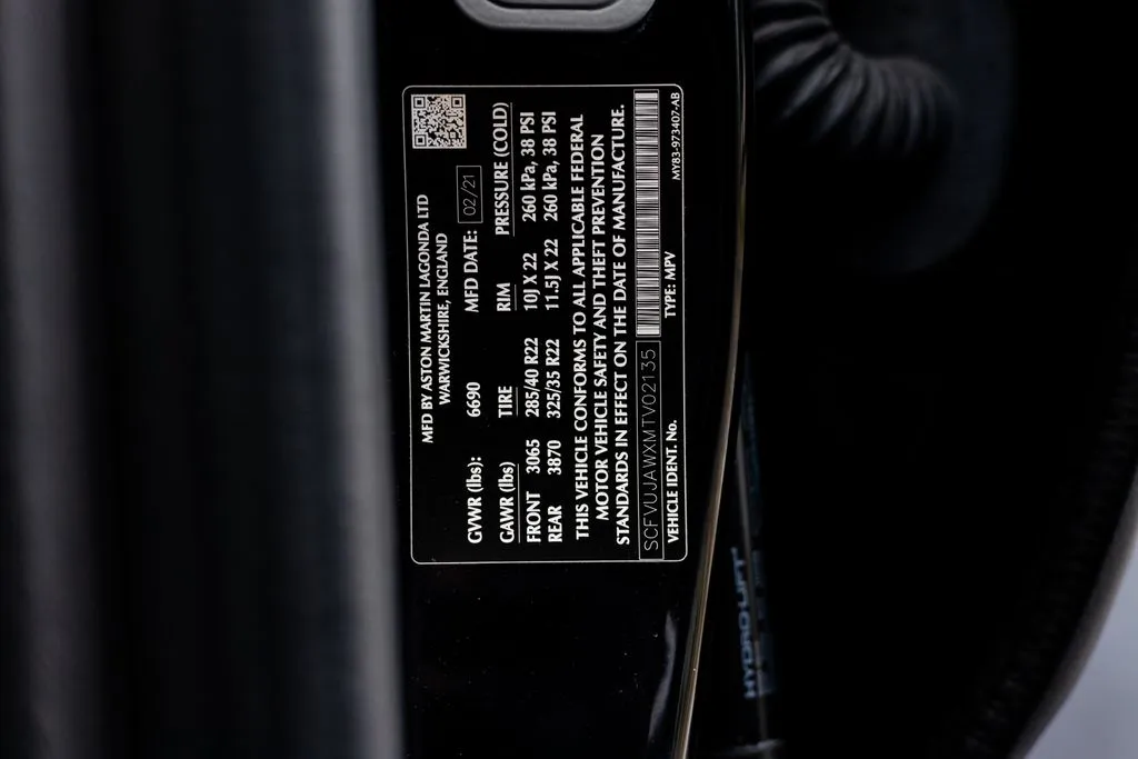 Aston Martin DBX photo 56