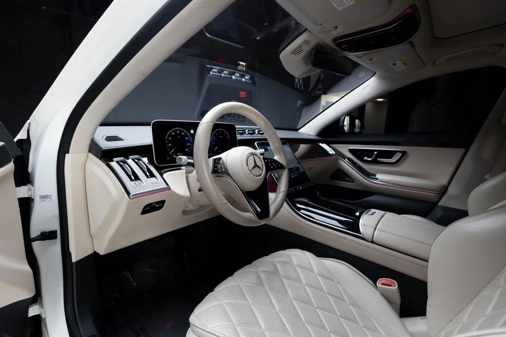 Mercedes-Benz S-Class photo 26